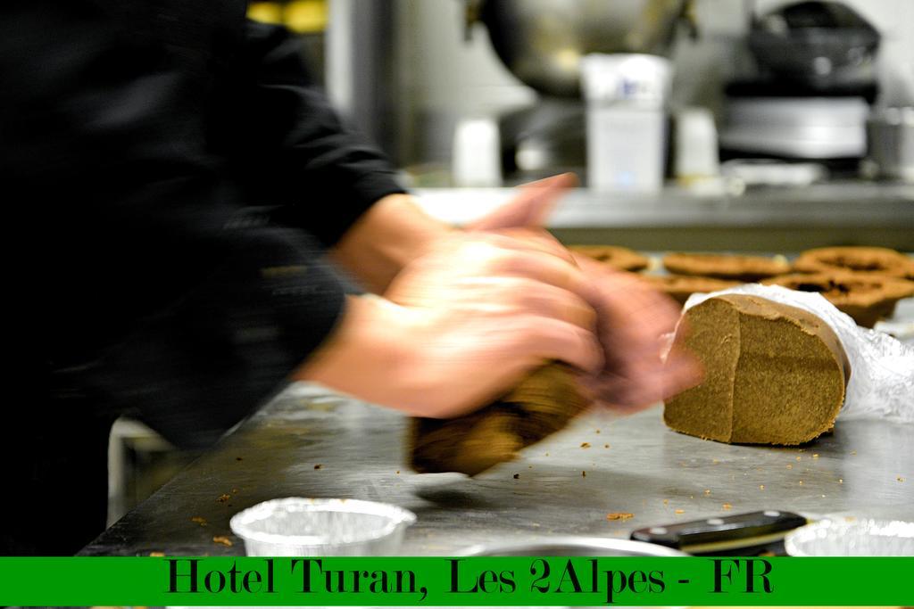 Hotel Turan لو دوز آلب المظهر الخارجي الصورة