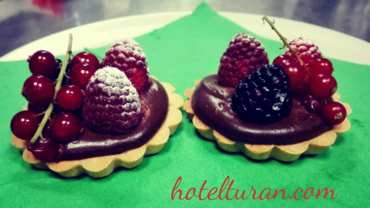 Hotel Turan لو دوز آلب المظهر الخارجي الصورة